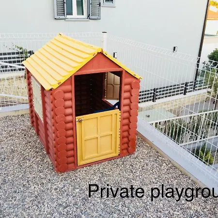 Leptiric Apartment *